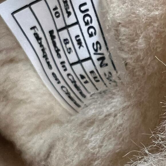 UGG Women’s Bailey Button III Brown Bomber Tall Winter Boot Size US 10 - Picture 10 of 10